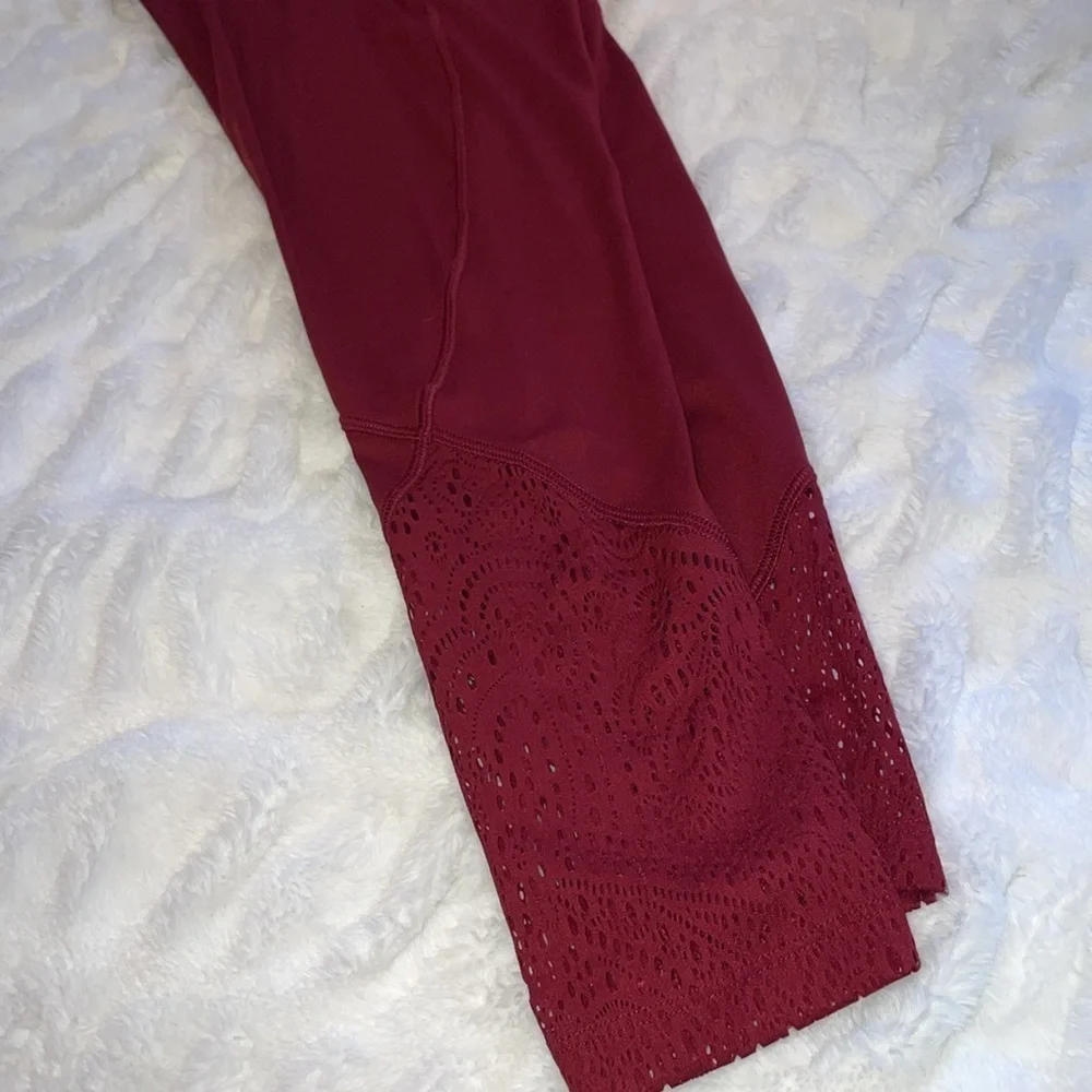 PINK Victorias Secret Sport Lace Leggings - Picture 5 of 10